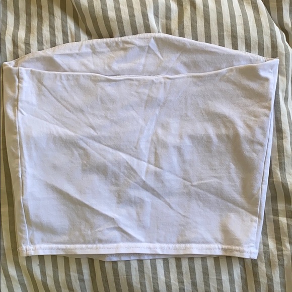 Urban Outfitters White Crop Top - Picture 2 of 3